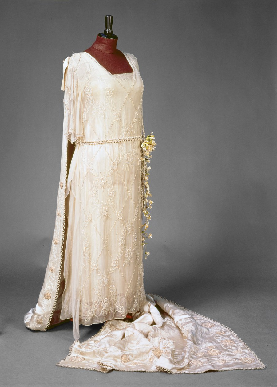 1922年Mary，Princess Royal所穿的婚纱 作者 英语学校
