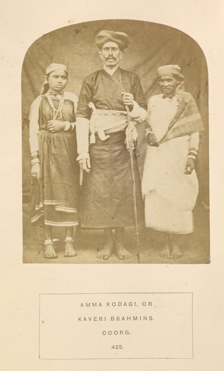 Amma Kodagi 或 Kaveri 婆罗门"，选自《印度人民》：约翰-福布斯-沃森著《印度人民：印度种族和部落摄影插图系列，附带描述性凸版印刷》，第八卷 作者 英国摄影师