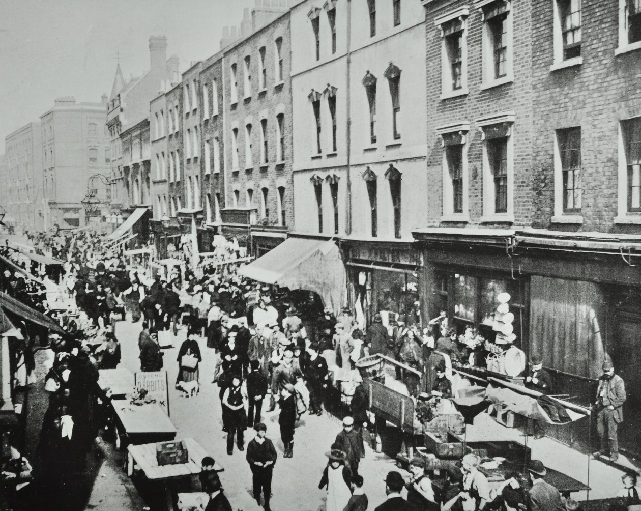 砖巷市场，布里克巷：全景，1895年 作者 英国摄影师