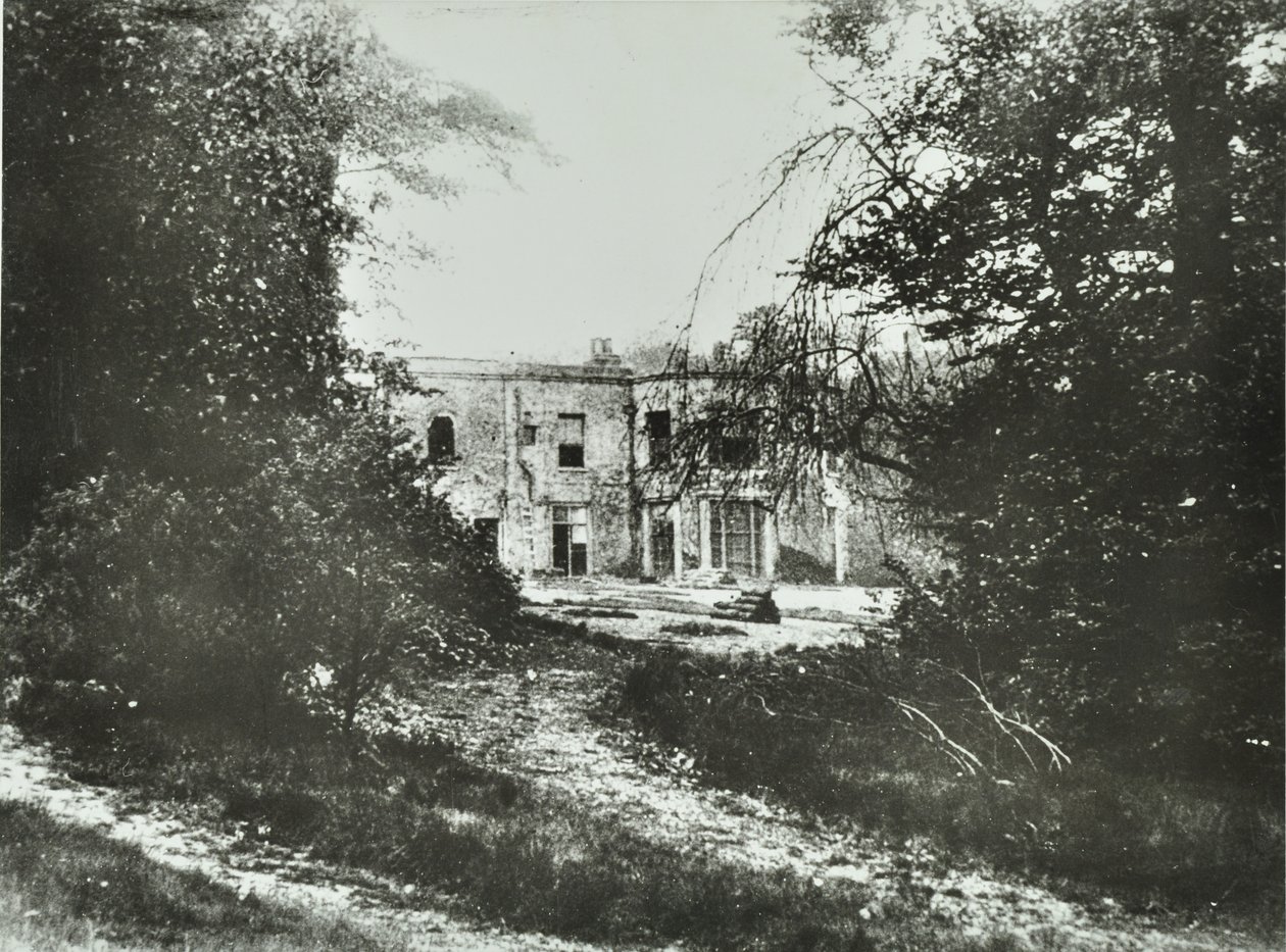 中央山：布鲁姆菲尔德大厅，1895年 作者 英国摄影师