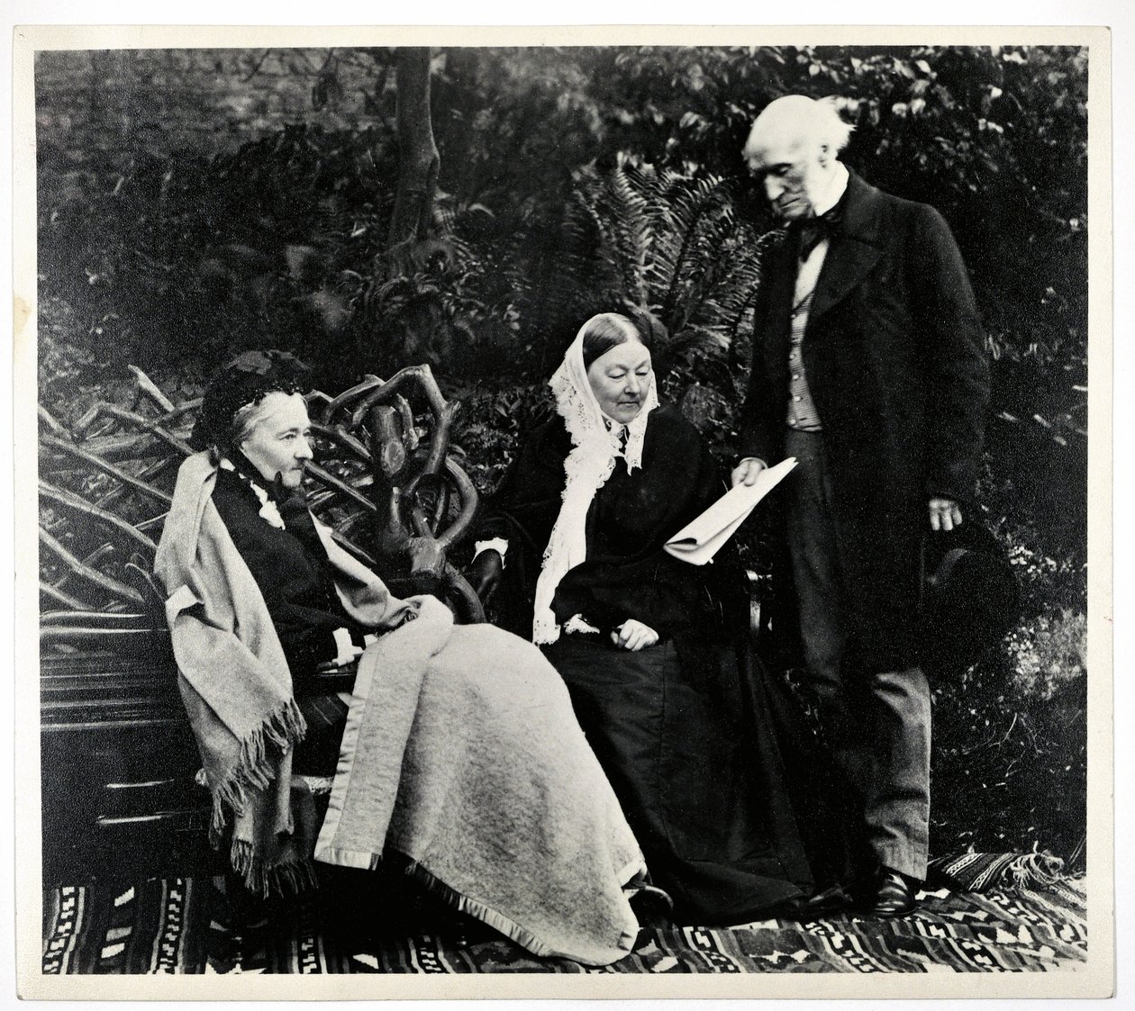 佛罗伦萨南丁格尔，Parthenope，Lady Verney和Sir Harry Verney在Claydon House 作者 英国摄影师