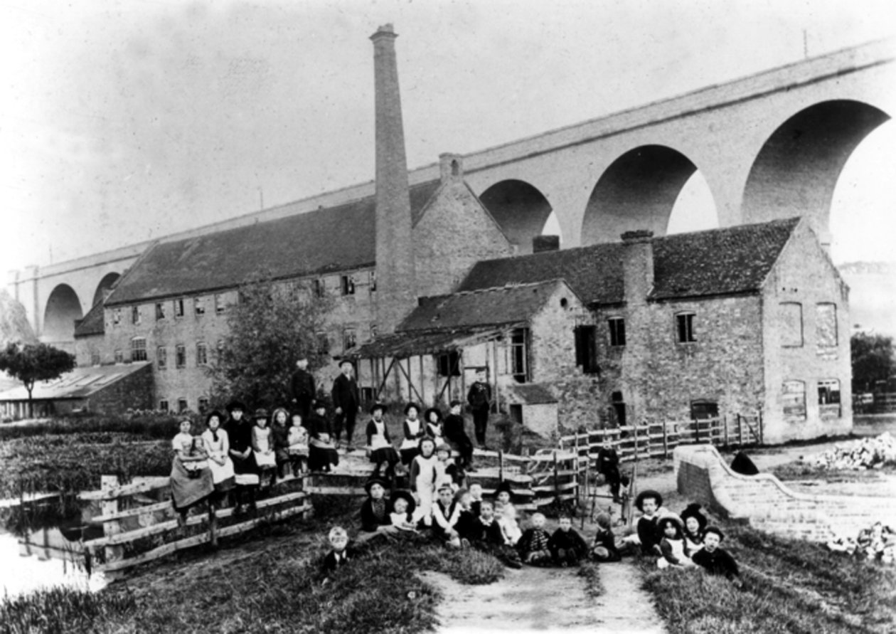 Hoobrook工厂和高架桥，Kidderminster，1905年 作者 英国摄影师