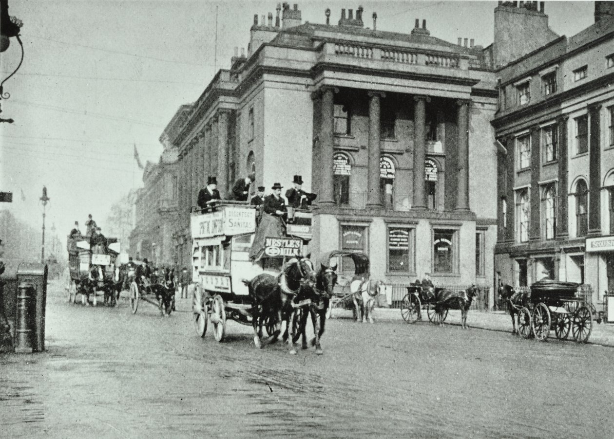 1895年在滑铁卢广场的马巴士 作者 英国摄影师