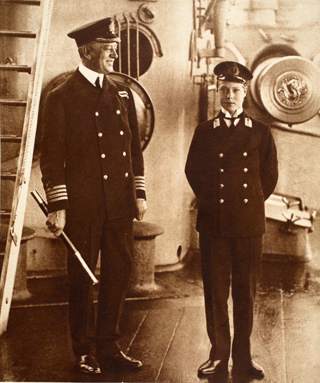 1910年，爱德华八世国王在HMS Hindustan担任海军官 作者 英国摄影师