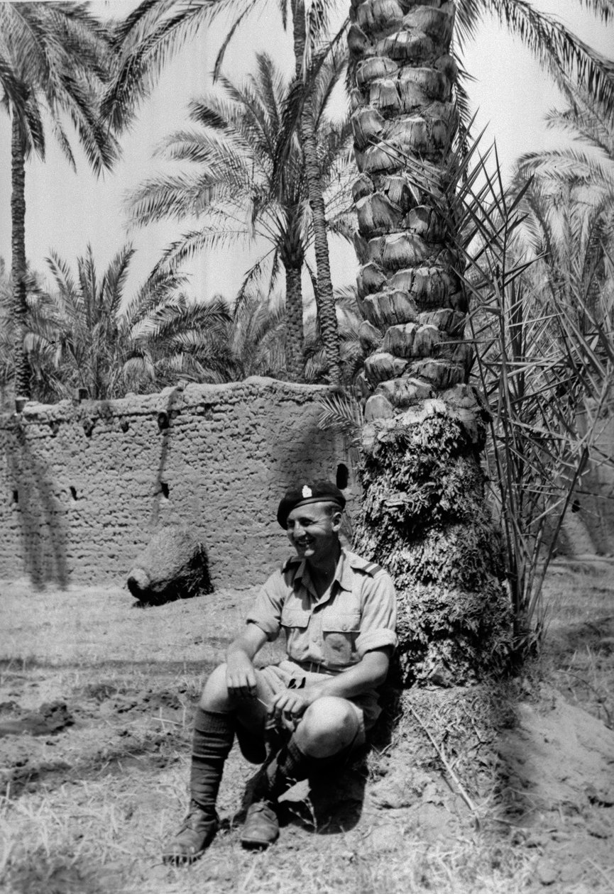 Louis Cohen，来自1943年由WHJ Sale少校编辑的专辑 作者 英国摄影师