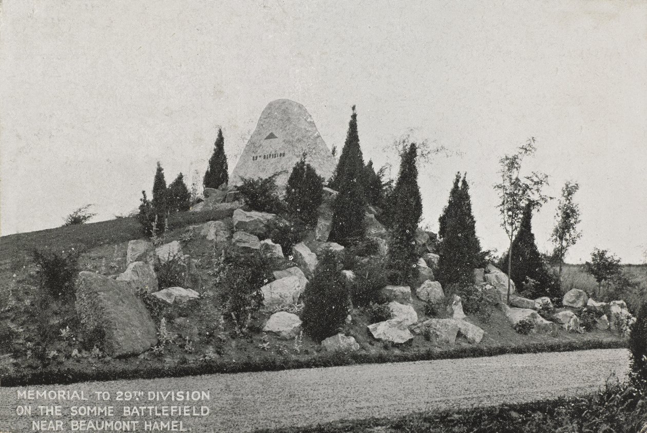 在Beaumont Hamel附近的Somme战场纪念第29师 作者 英国摄影师