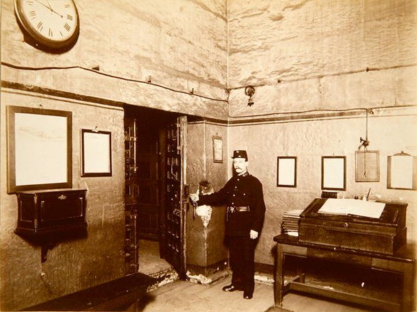 纽盖特监狱，约1902年（黑白照片）。 作者 英国摄影师