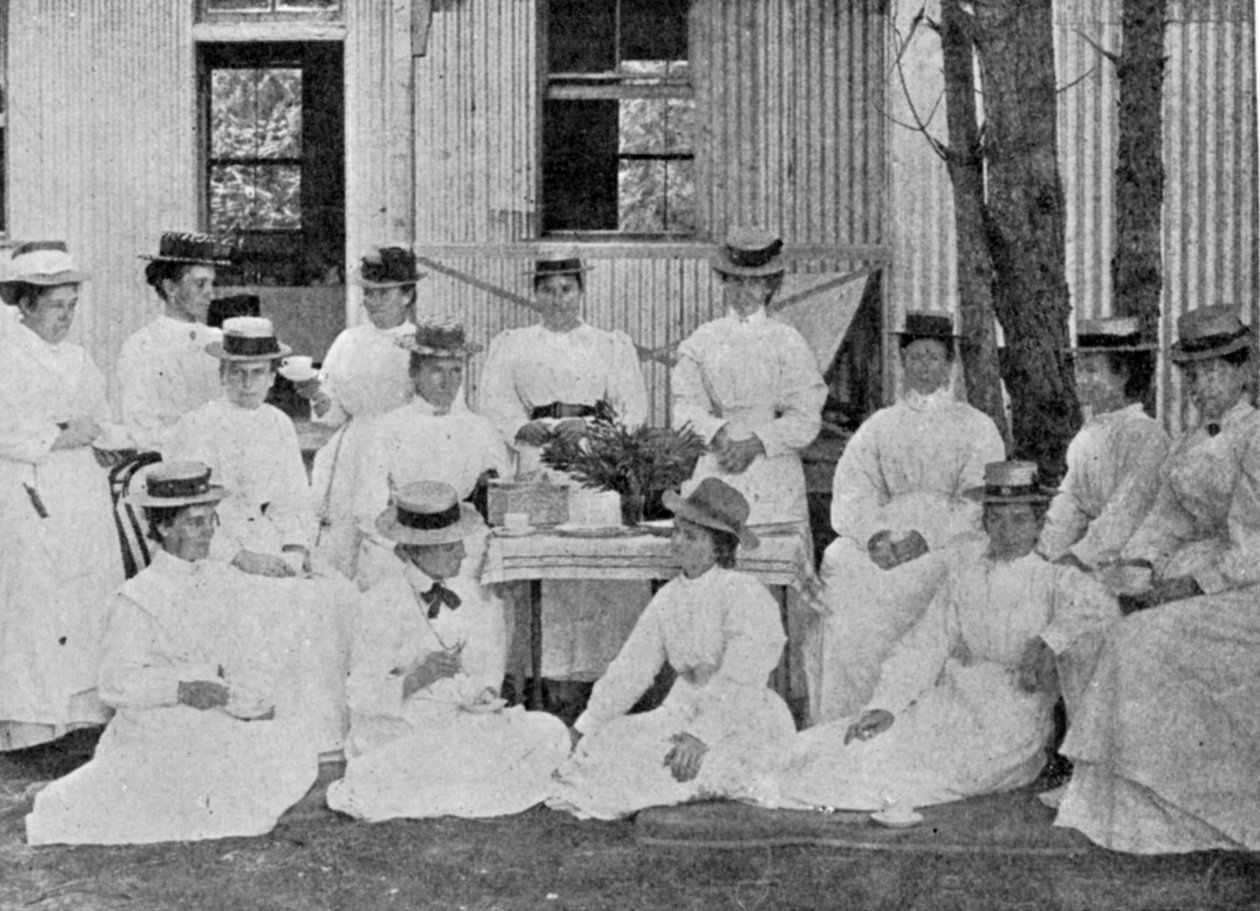 护士在瘟疫医院，Uitvlugt，在开普敦附近，从国王的例证，1901年5月25日 作者 英国摄影师