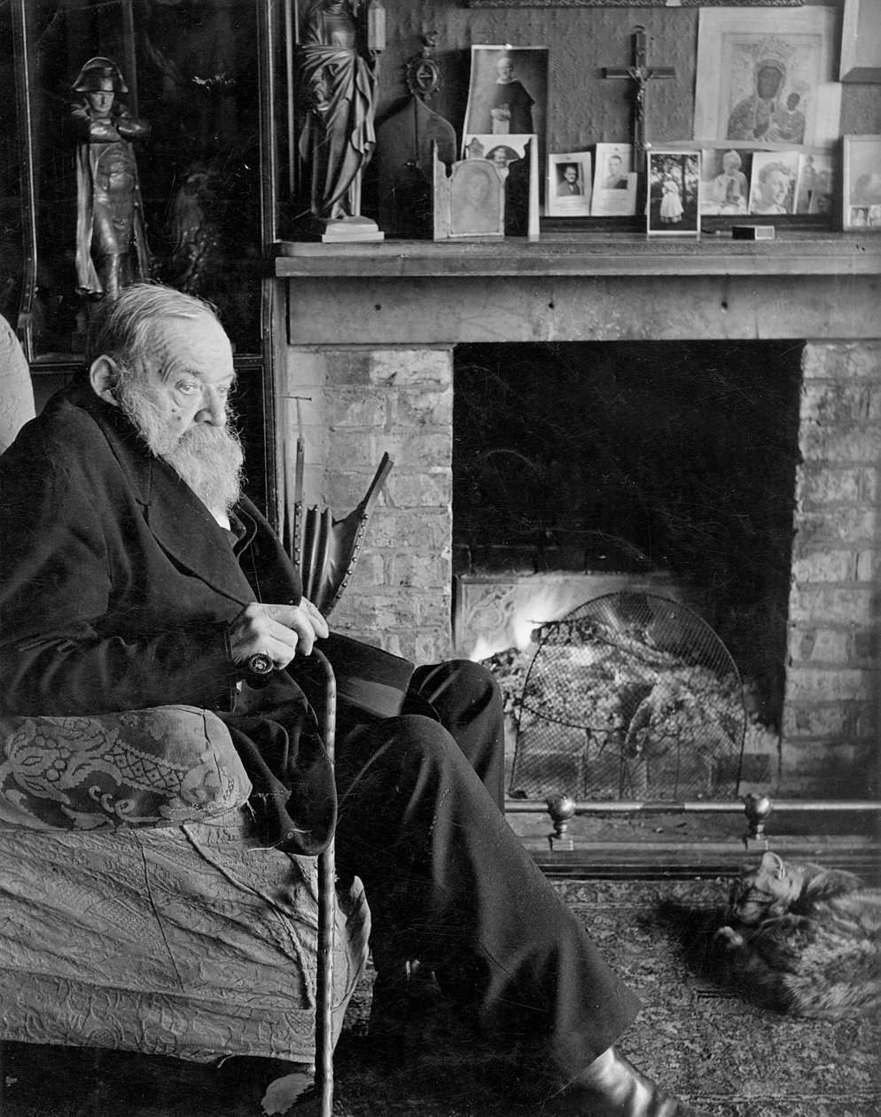 Hilaire Belloc，在他的房子，国王土地，希普利，西萨塞克斯郡的肖像 作者 英国摄影师