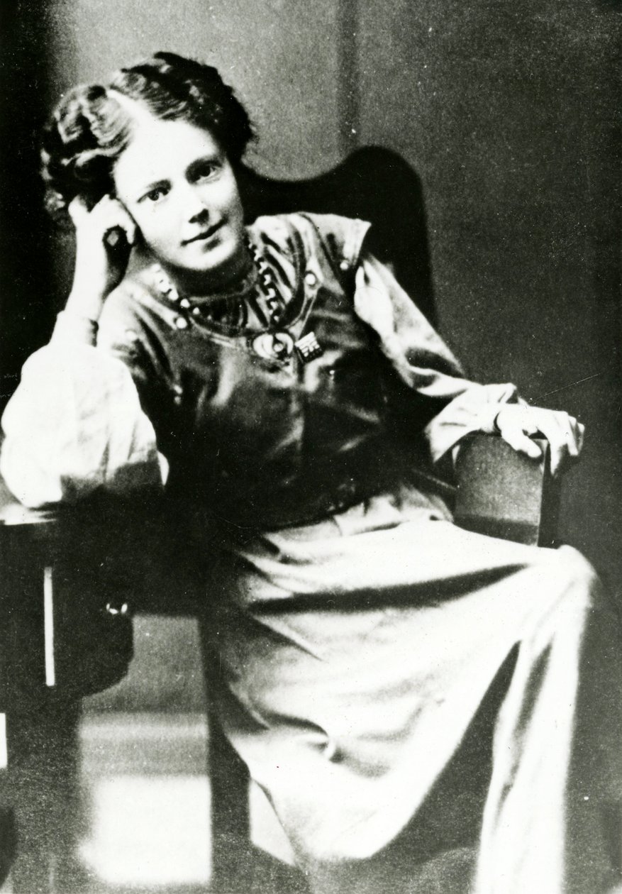 Mary Eleanor Gawthorpe的肖像，c.1909 作者 英国摄影师