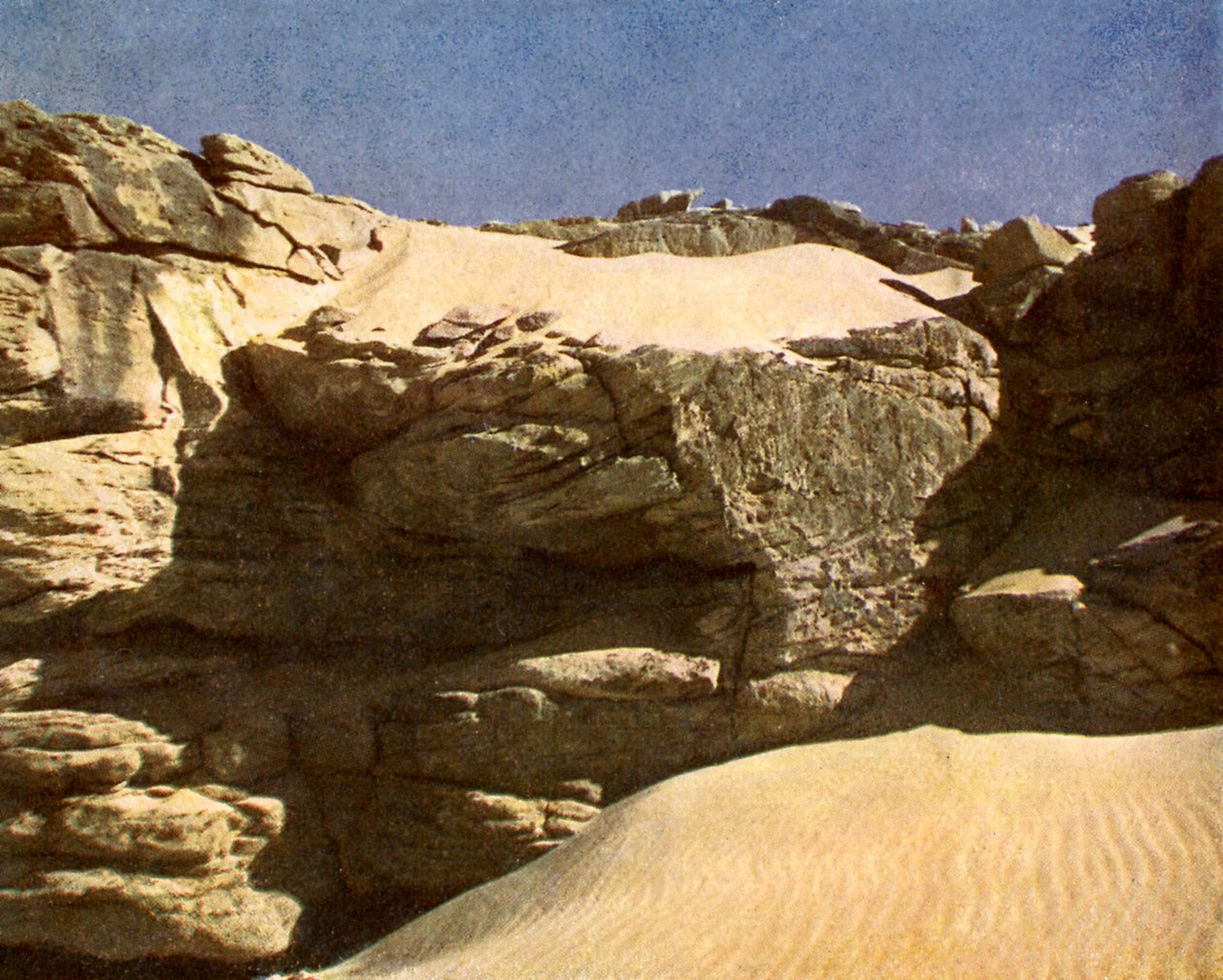 Rock wall in the Sahara, Egypt 作者 英国摄影师