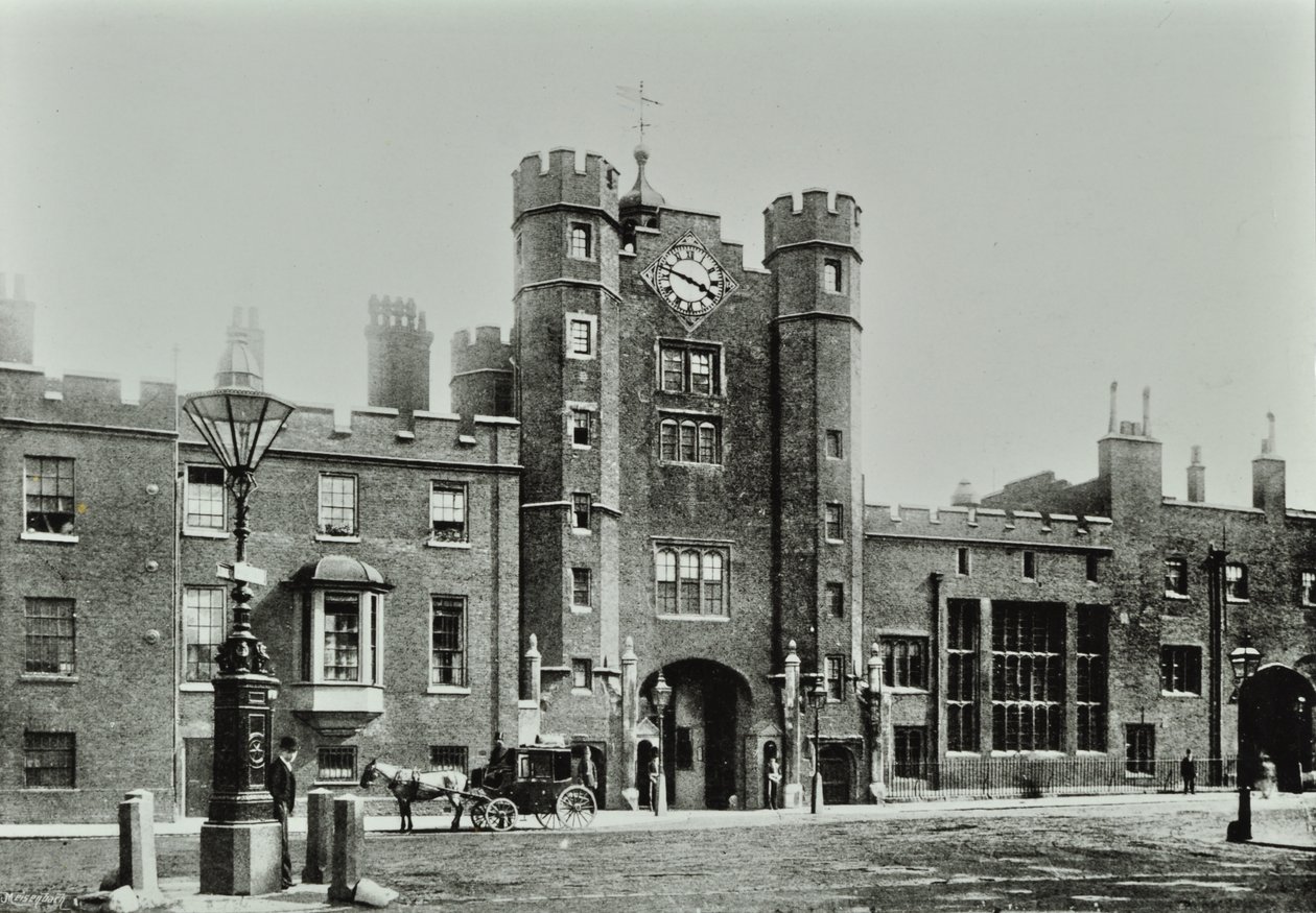 Saint Jamess Palace，Saint Jamess Palace，Westminster LB：来自Saint Jamess Street，1896 作者 英国摄影师