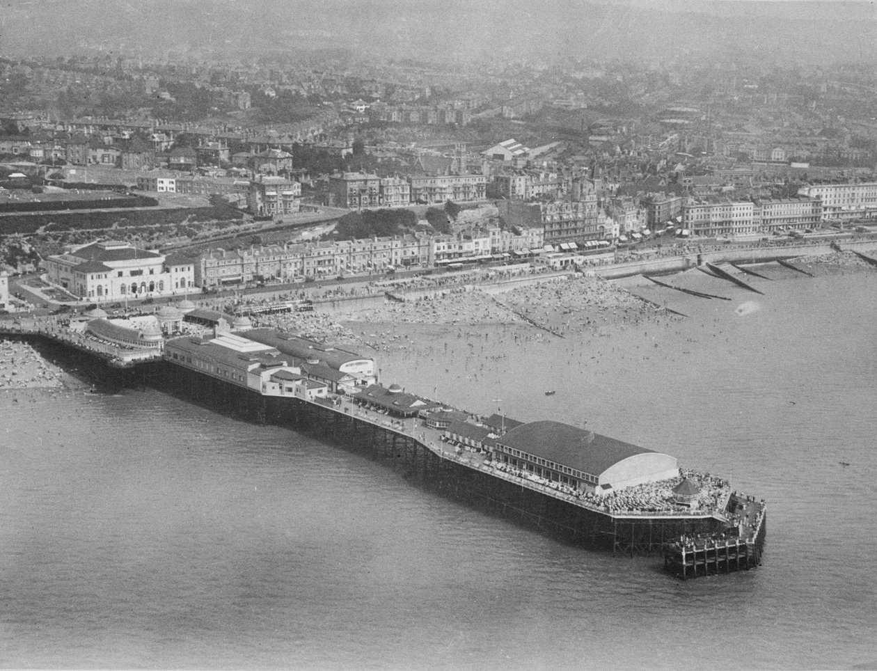 The Pier，Hastings，c.1930 作者 英国摄影师