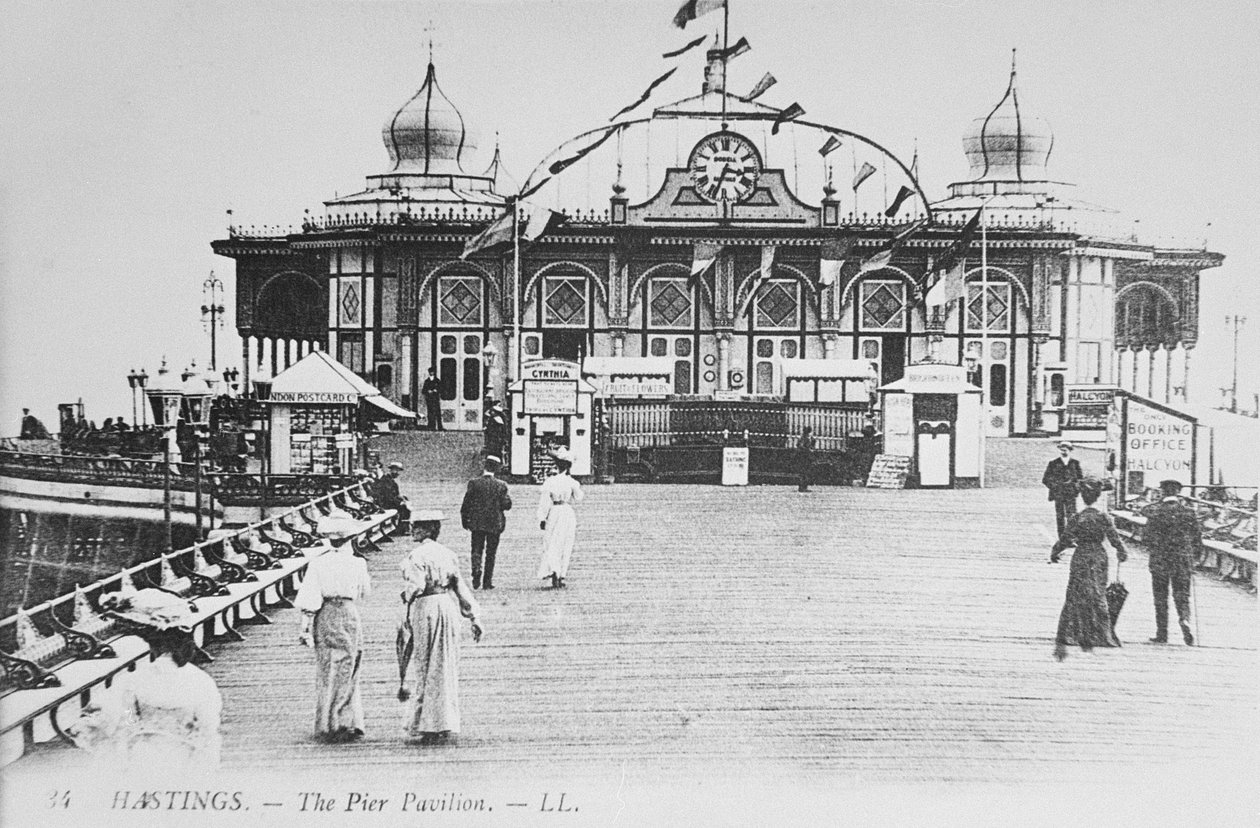 The Pier Pavilion，黑斯廷斯，1890年 作者 英国摄影师