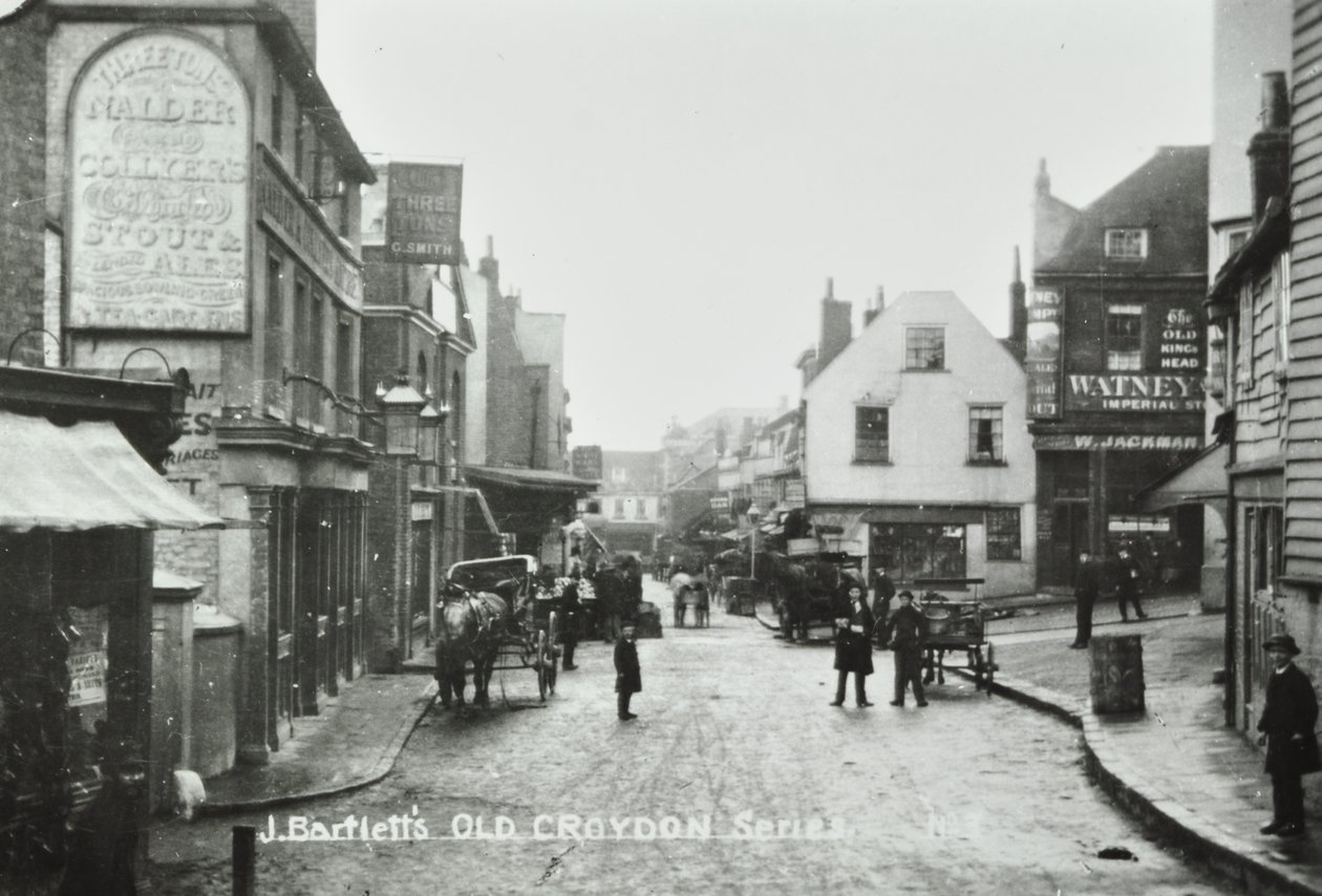 三个Tuns Old Kings Head，Surrey Street，Croydon：全景，1885年 作者 英国摄影师
