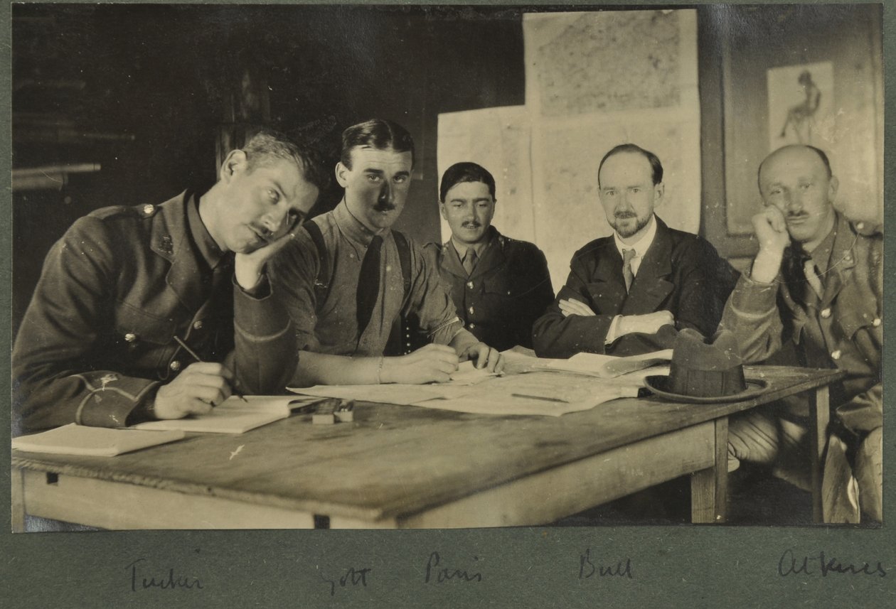 Tucker，Golt，Paris，Bull，Atkins，c.1916 作者 英国摄影师