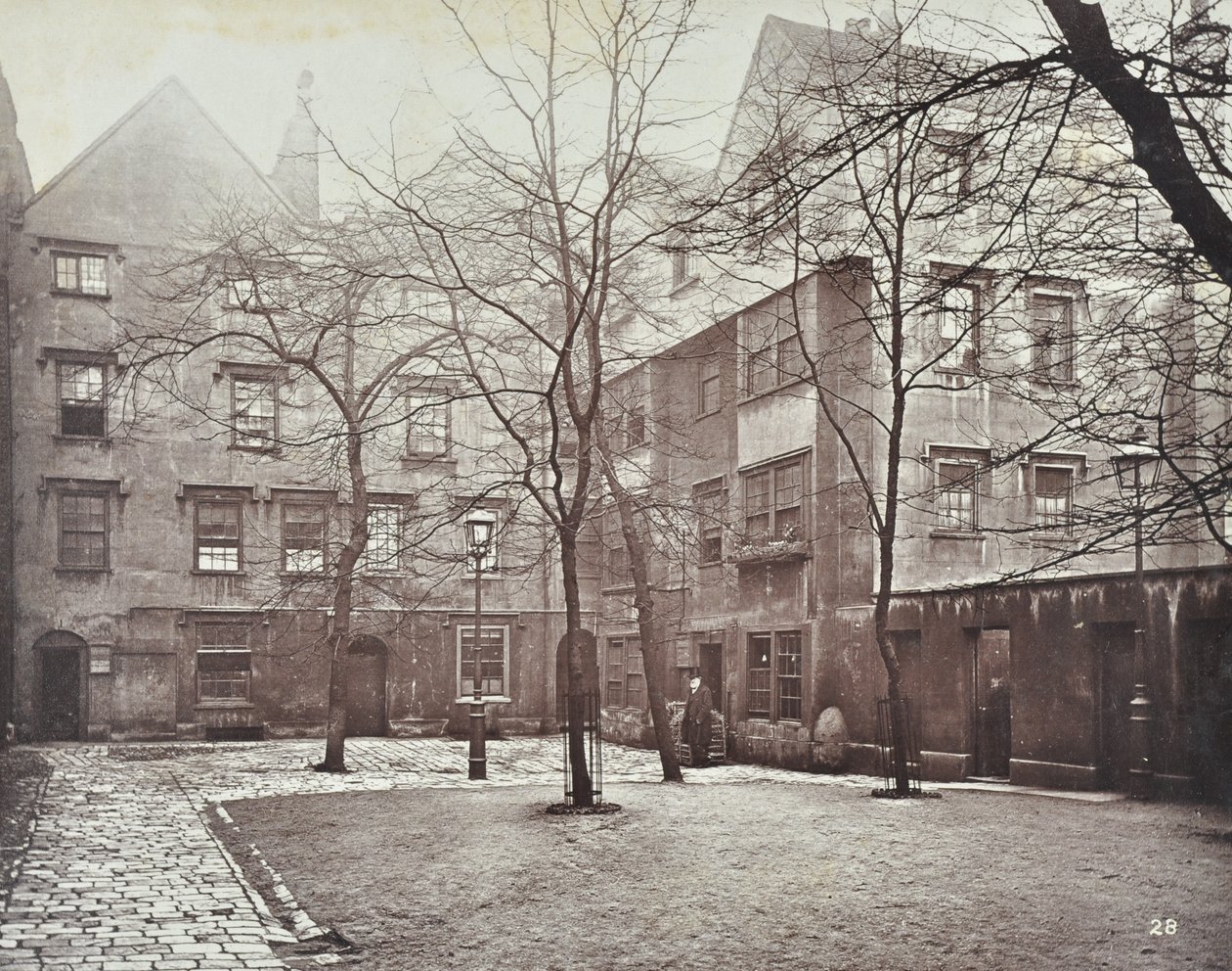 Barnards Inn，伦敦，1879年的视图 作者 英国摄影师