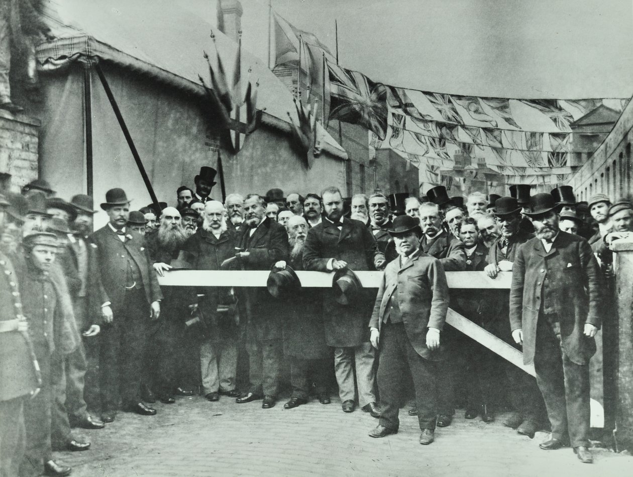 Westferry Road：1885年解放收费公路 作者 英国摄影师