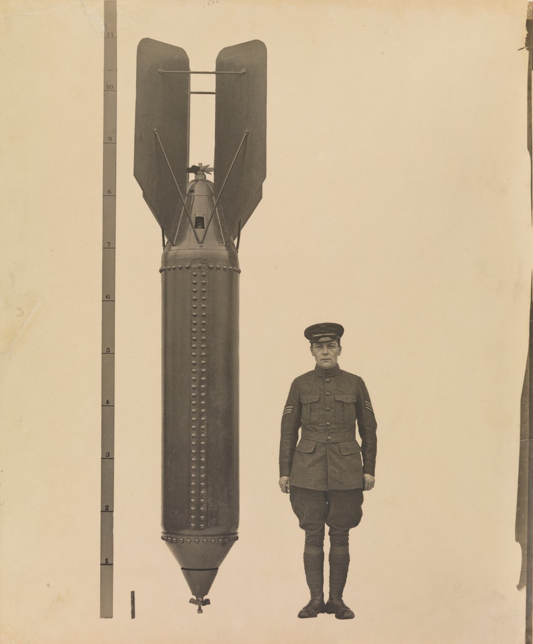 柏林错过了什么，1918年（银色明胶印刷） 作者 英国摄影师