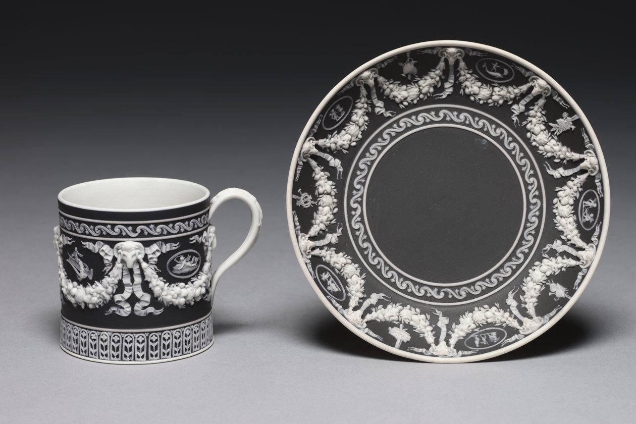 杯子和茶碟，由韦奇伍德工厂设计和制造，约1790年 作者 英语学校