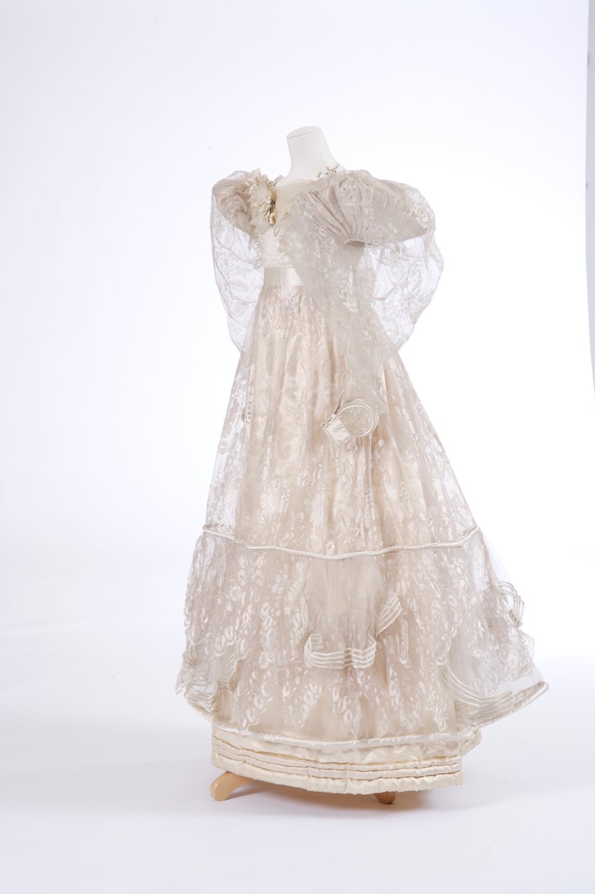 晚礼服，1829年（丝绸和机织纱布） 作者 英语学校