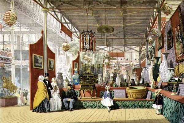 休伊特的中国仓库，来自1851年大展的内部展台，来自《迪金森综合图片》（彩色平印）。 作者 英语学校