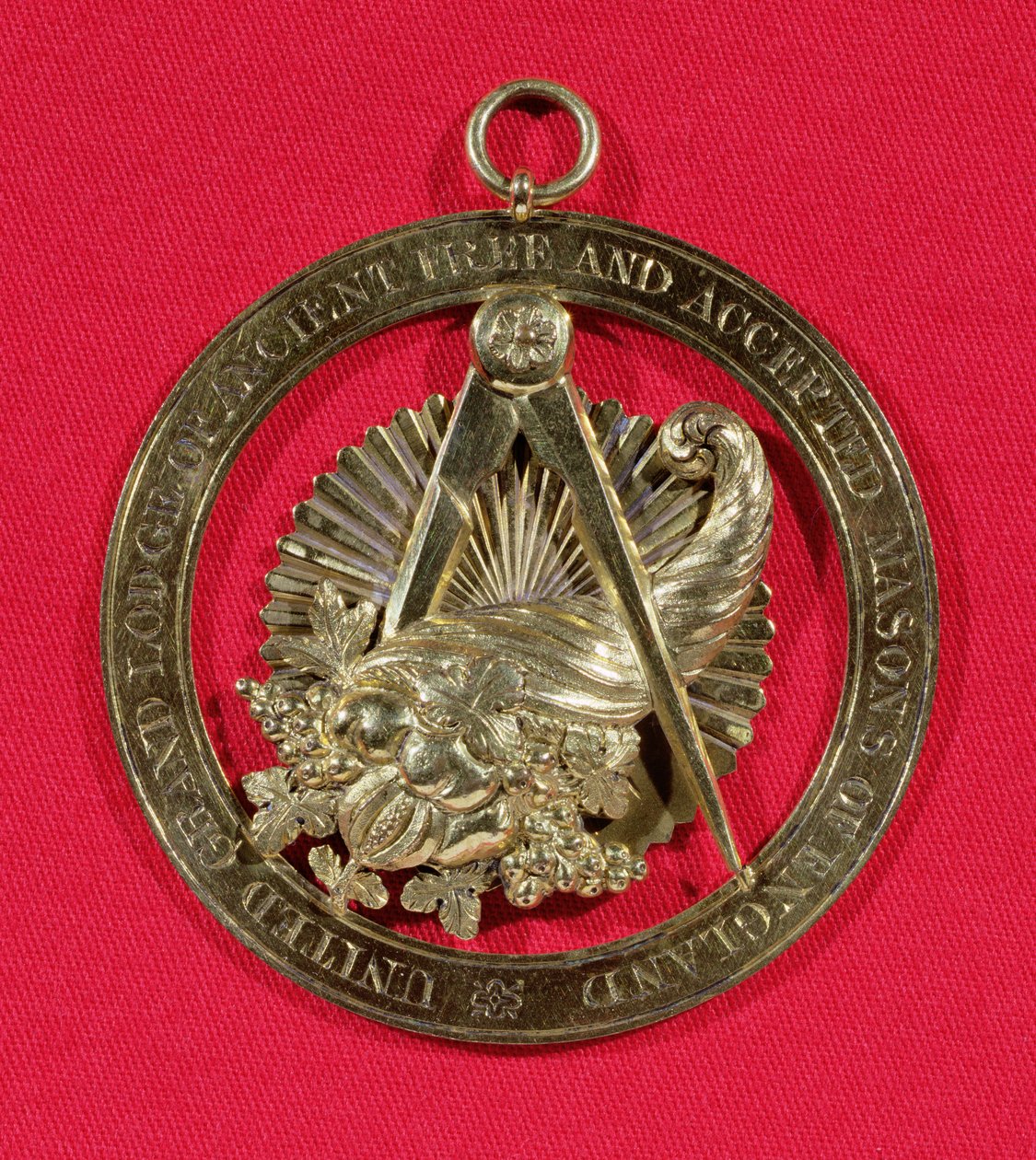 1841年（十九世纪中叶）之后Grand Stewards Lodge成员所穿的共济会徽章或宝石（银色镀金和金色） 作者 英语学校