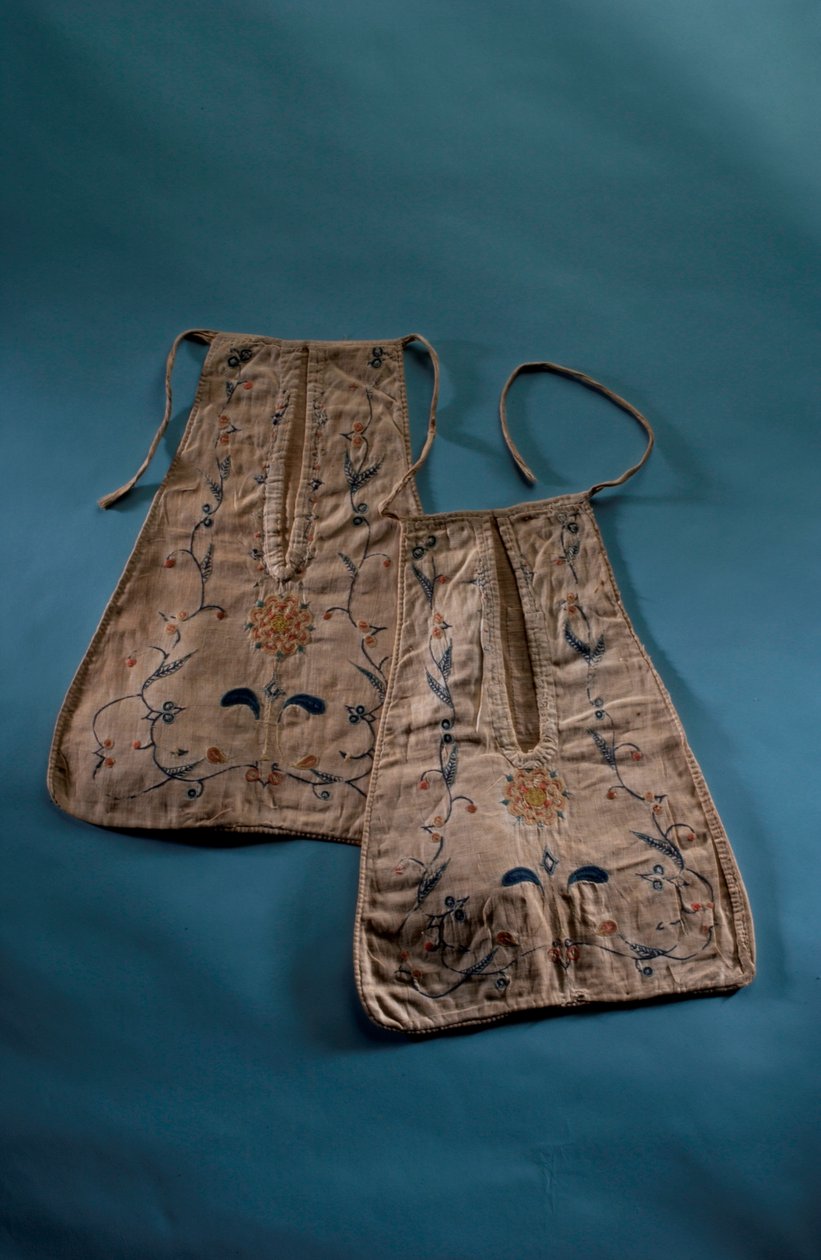 一对附带口袋，c.1750（棉和丝绸） 作者 英语学校