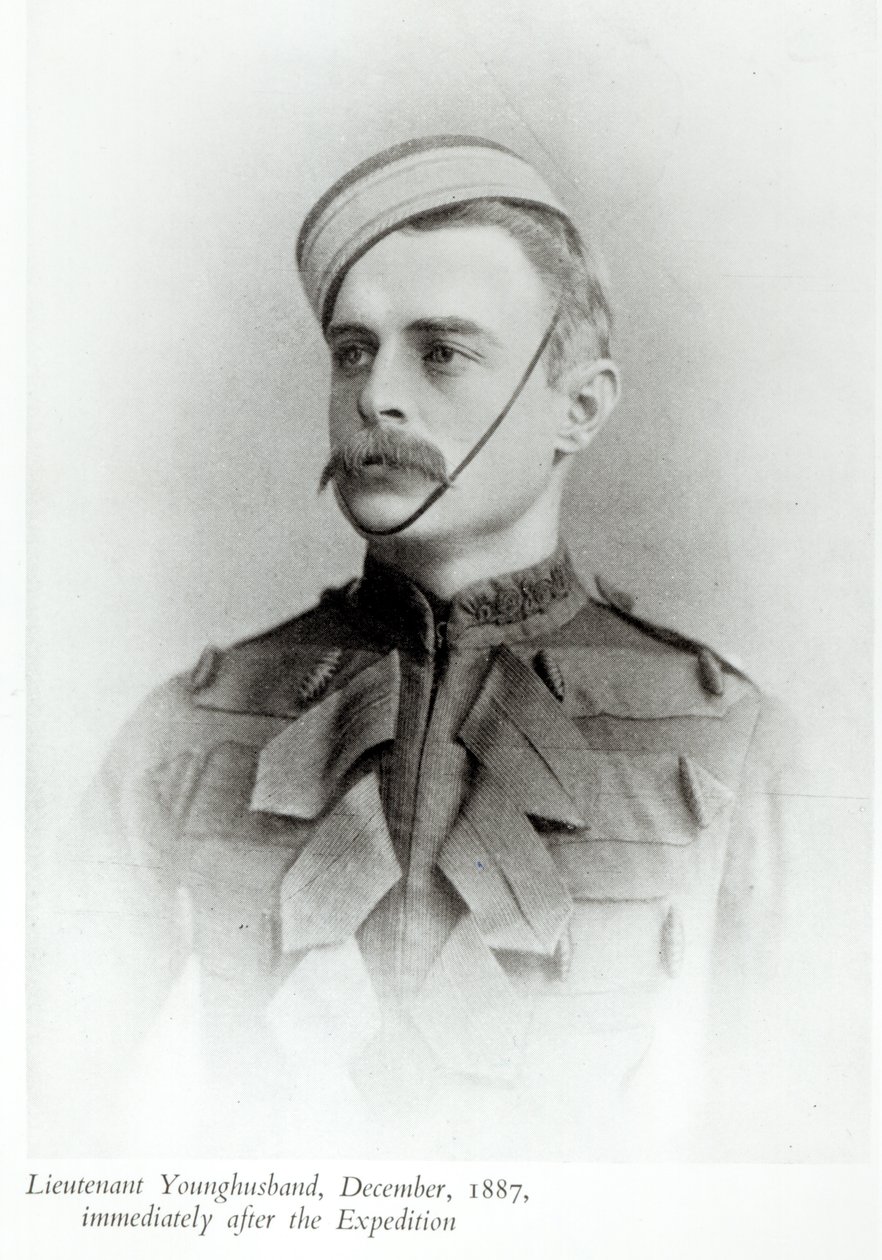 弗朗西斯·杨赫斯本爵士（1863-1942）于1887年从“大陆之心”出版，于1937年出版 作者 英语学校