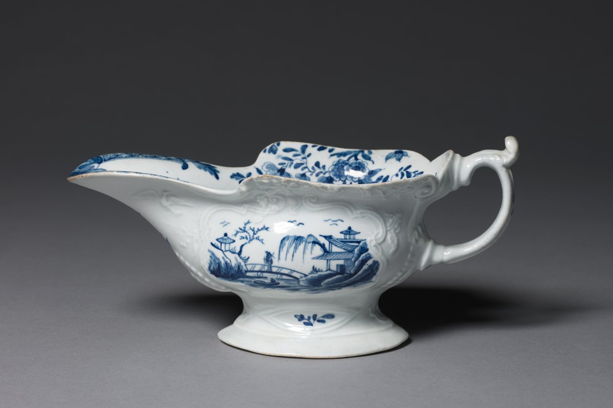 酱汁船，可能由伍斯特瓷器厂或布里斯托尔瓷器厂制造，约1752年 作者 英语学校
