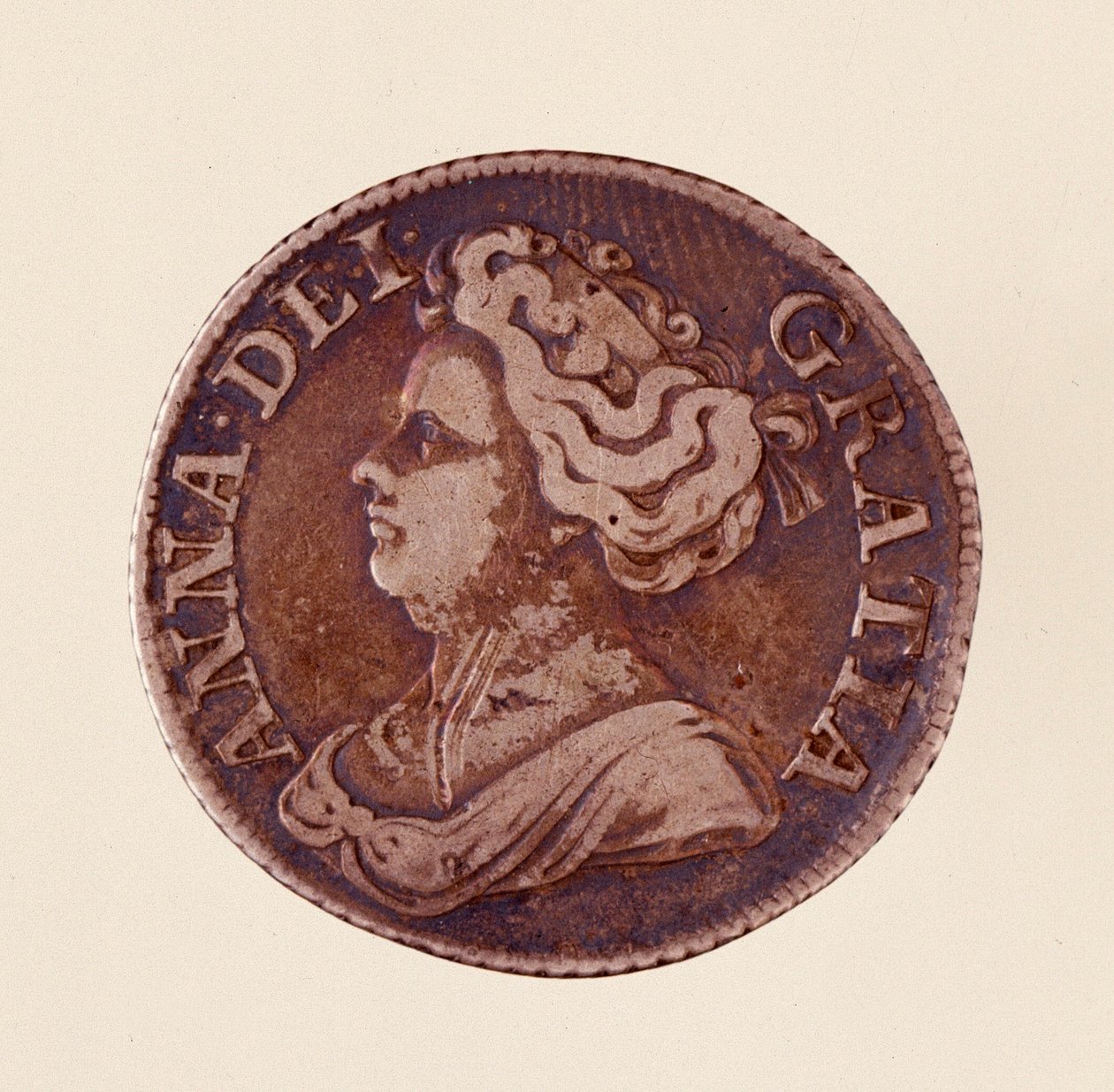 银质英式Groschen，安妮-斯图亚特（大不列颠的安妮）女王统治时期（1665-1714）1712。直径2,5厘米 那不勒斯，考古博物馆 作者 英语学校