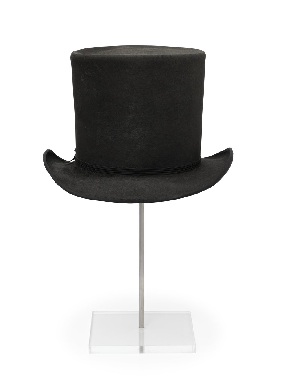 Sir Thomas Picton’s Hat (silk) 作者 英语学校