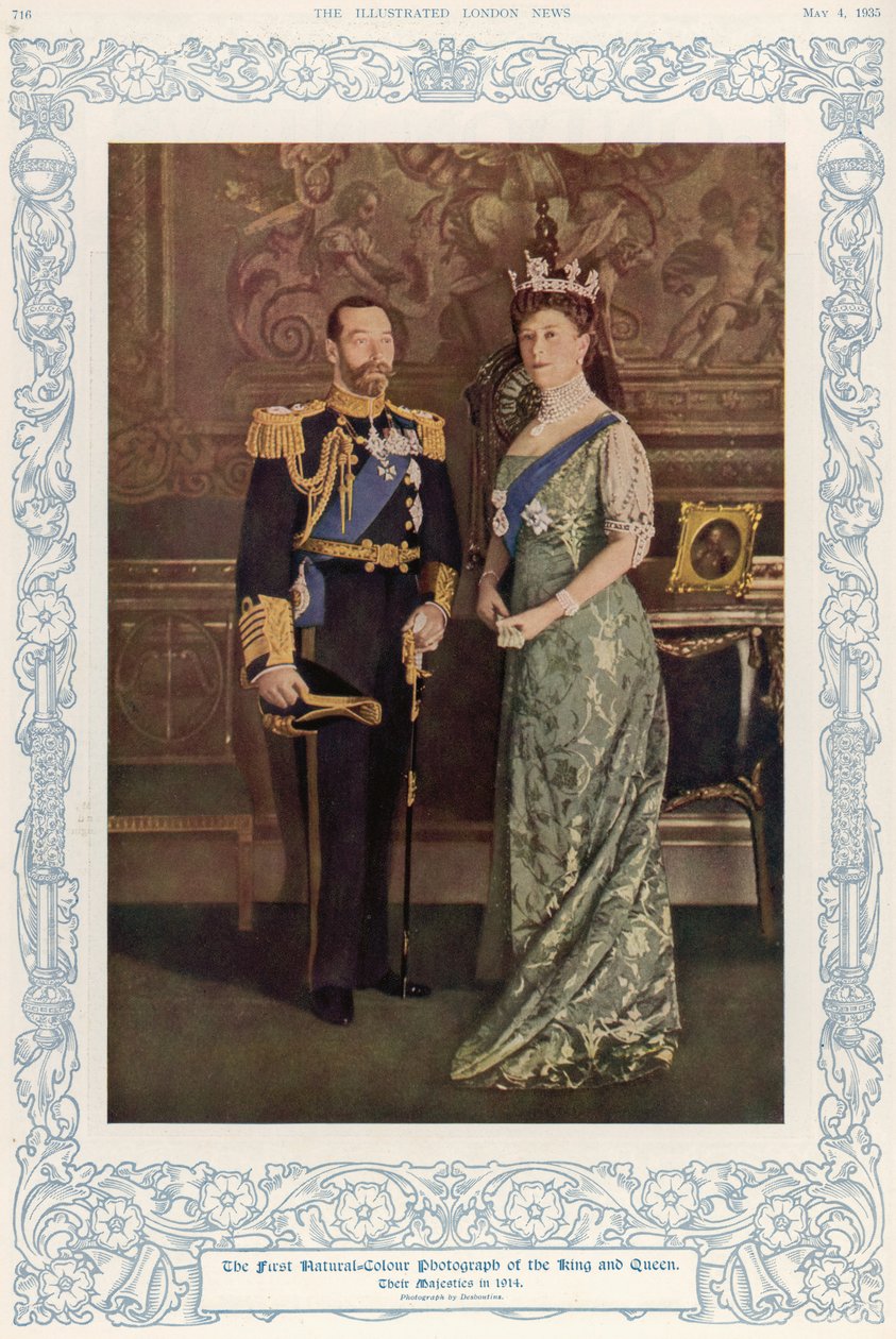 1914年乔治五世国王（1865-1936）和玛丽皇后（1867-1953）的第一张自然彩色照片，于1935年5月4日在伦敦新闻画报中再现 作者 英语学校