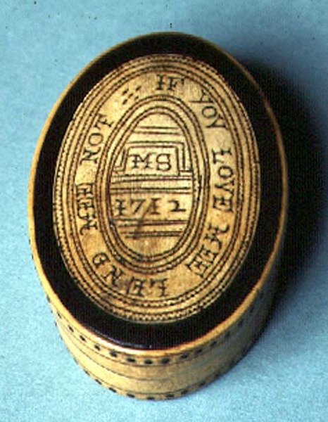 烟盒，1712（木头） 作者 英语学校