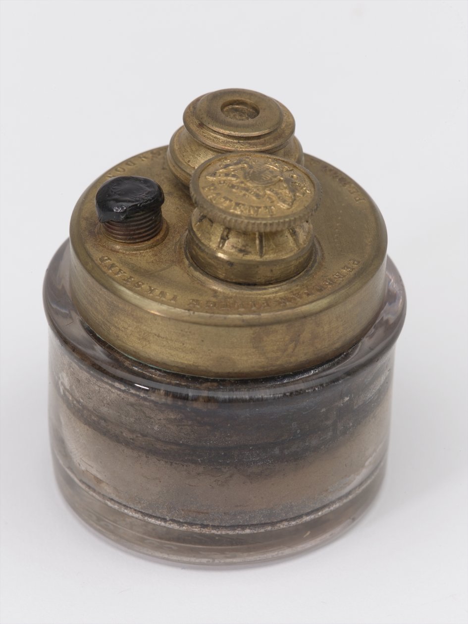 旅行墨水瓶，c.1815（墨水瓶） 作者 英语学校