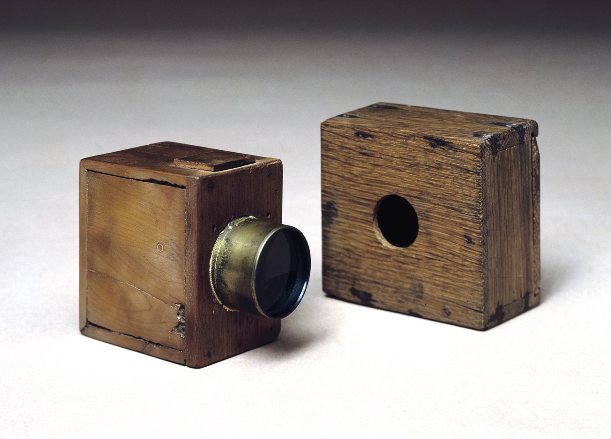 两个捕鼠器相机，c.1835（木头） 作者 英语学校