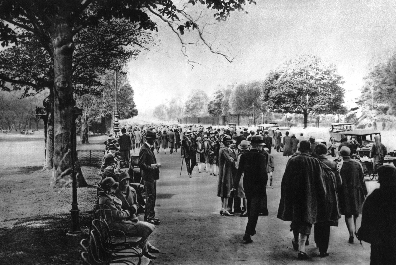 福och大道，从星光大道通往Bois de Boulogne，巴黎，1931年 作者 欧内斯特·弗拉马里翁