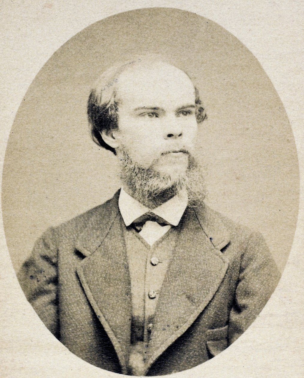 诗人 Paul Verlaine (1844-1896) 的肖像，由 Carjat, Etienne (1828-1906)，c. 1870 年 - 照片雕刻，7x5 - 私人收藏 作者 艾蒂安·卡加特