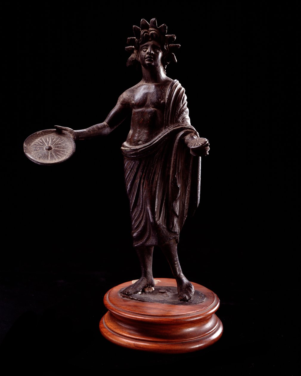 伊特鲁里亚艺术（Etruscan Art）：““献祭的女人””公元前2世纪的青铜雕像 作者 伊特鲁里亚语