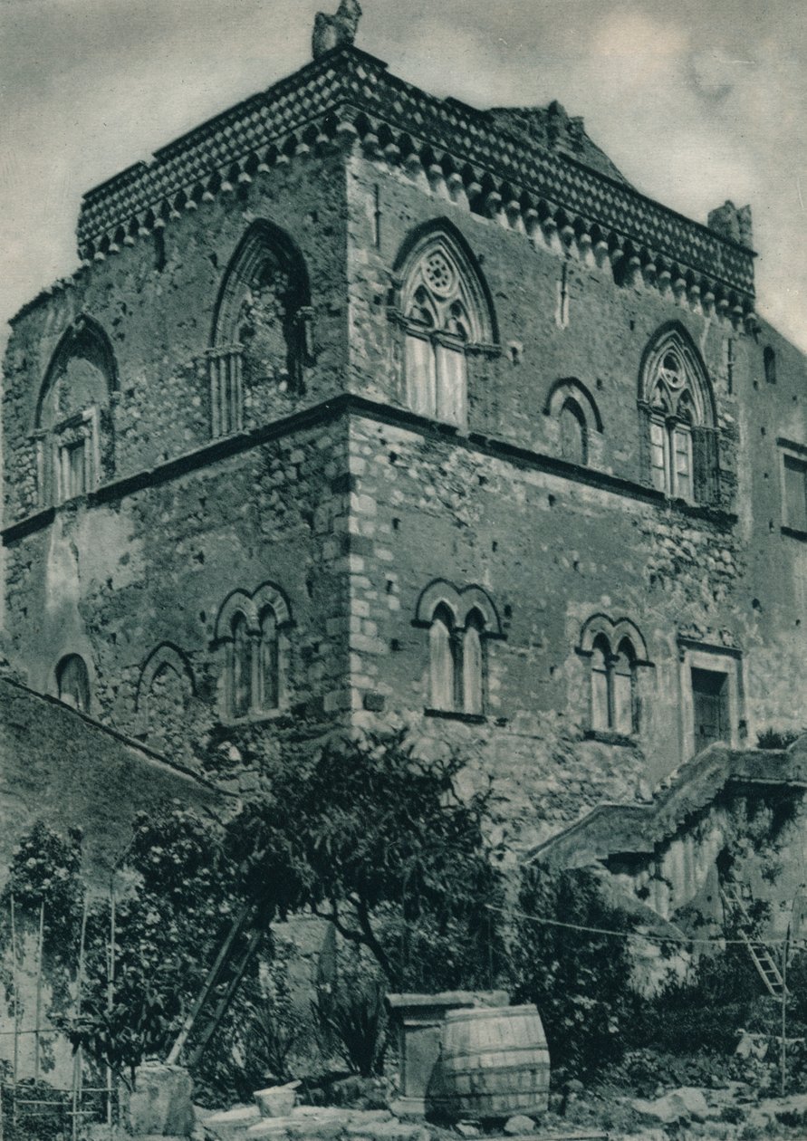 伊斯兰统治时期的房屋，意大利西西里岛陶尔米纳，1927年 作者 尤金·波普尔