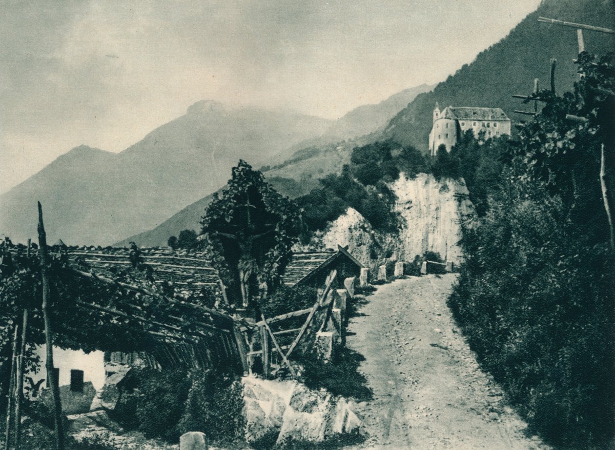 景观与蒂罗尔城堡，梅拉诺，南蒂罗尔，意大利，1927年 作者 尤金·波普尔