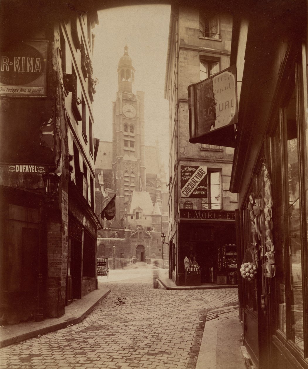 St. √âtienne du Mont, rue de la Montagne Sainte Genevi√®ve (St. √âtienne du Mont, Montagne Sainte Genevi√®ve Street), 1898 (photo) 作者 欧仁·阿格特