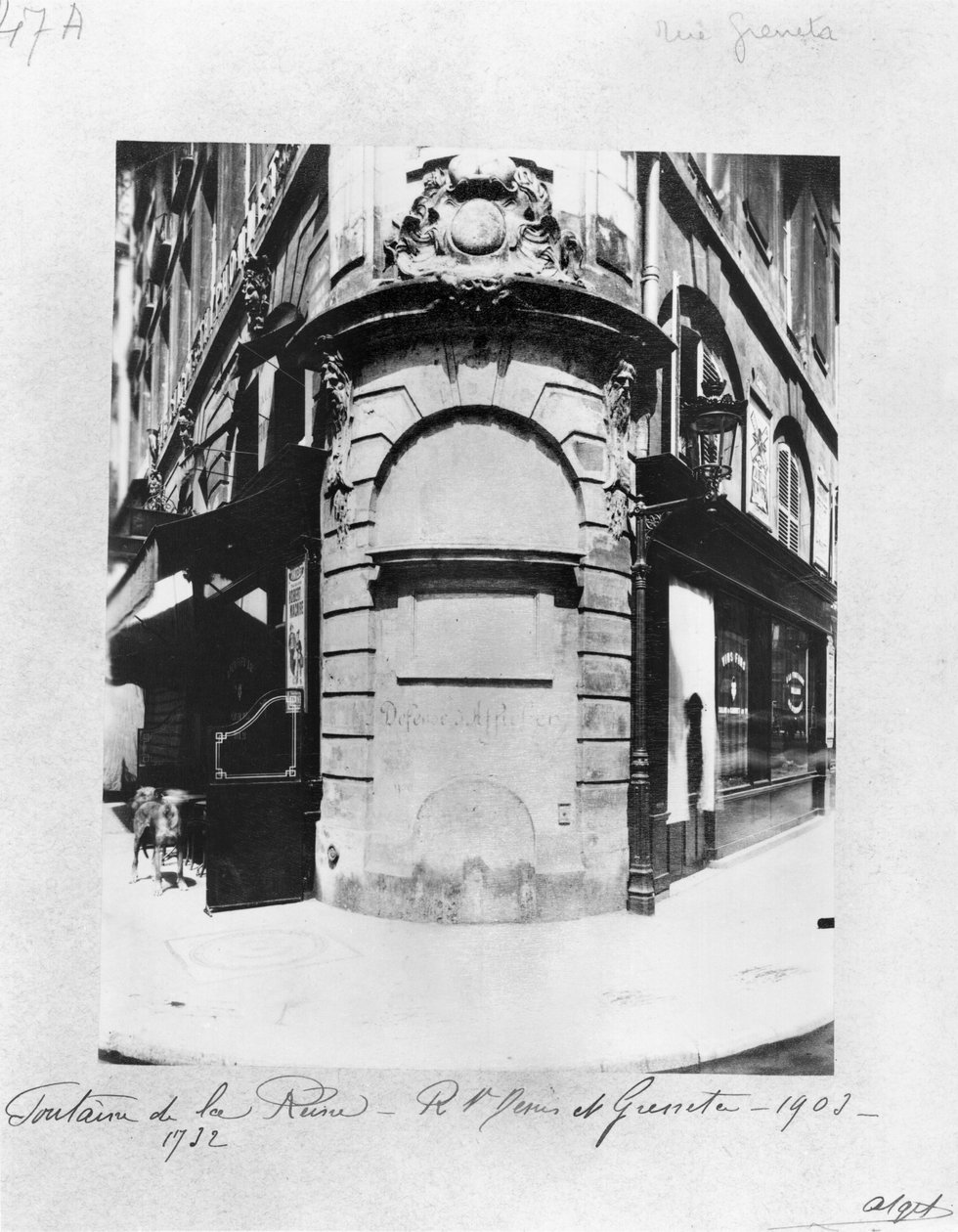 女王的喷泉，rue Saint-Denis，巴黎，1903年 作者 欧仁·阿格特