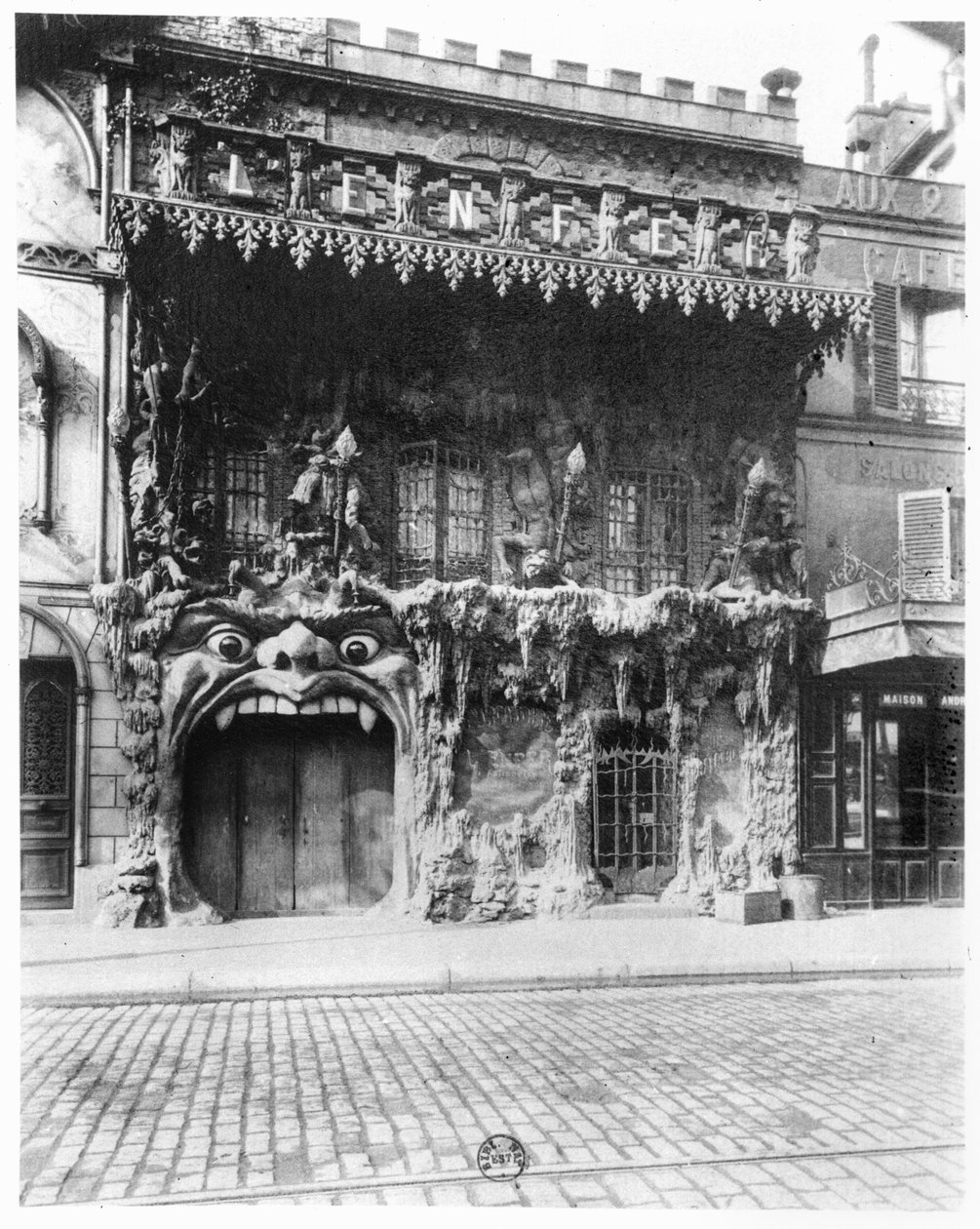 巴黎的“地狱”歌舞表演，53 boulevard de Clichy，c.1900 作者 欧仁·阿格特