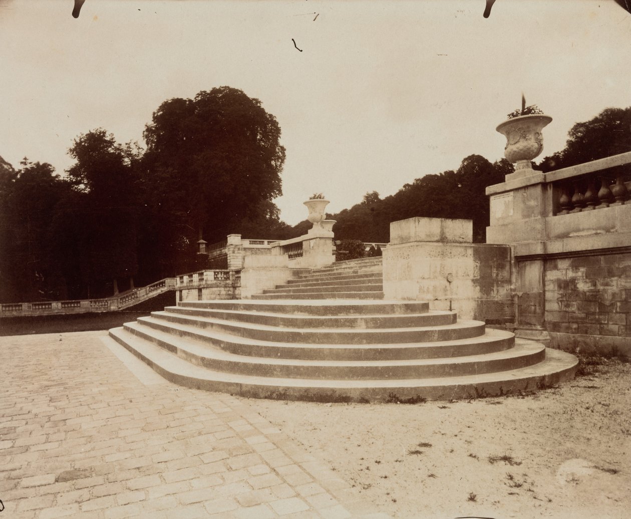 1904 年，圣克劳德（照片） 作者 欧仁·阿格特