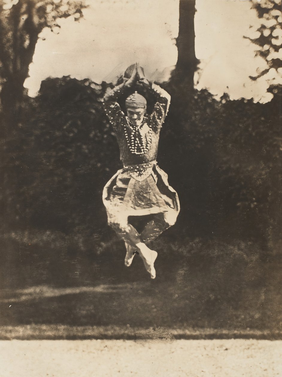[尼金斯基在《东方人》的Danse siamoise中]，1910年。 作者 尤金·德鲁埃