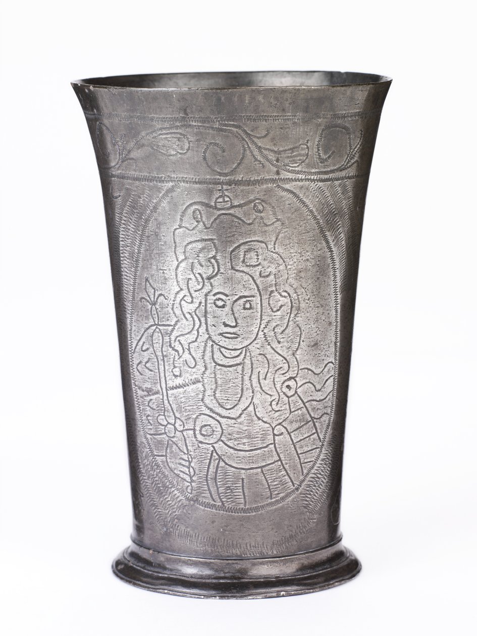 纪念锡制烧杯，威廉三世和玛丽二世的扭曲肖像，c.1689-94（白蜡） 作者 欧洲学校