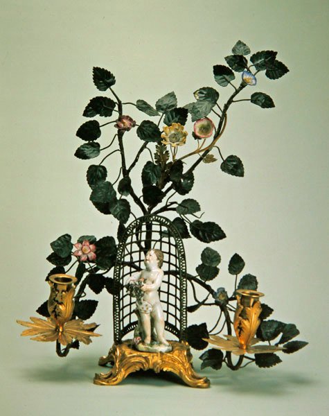 花园里的丘比特（瓷器和金属制品） 作者 欧洲学校