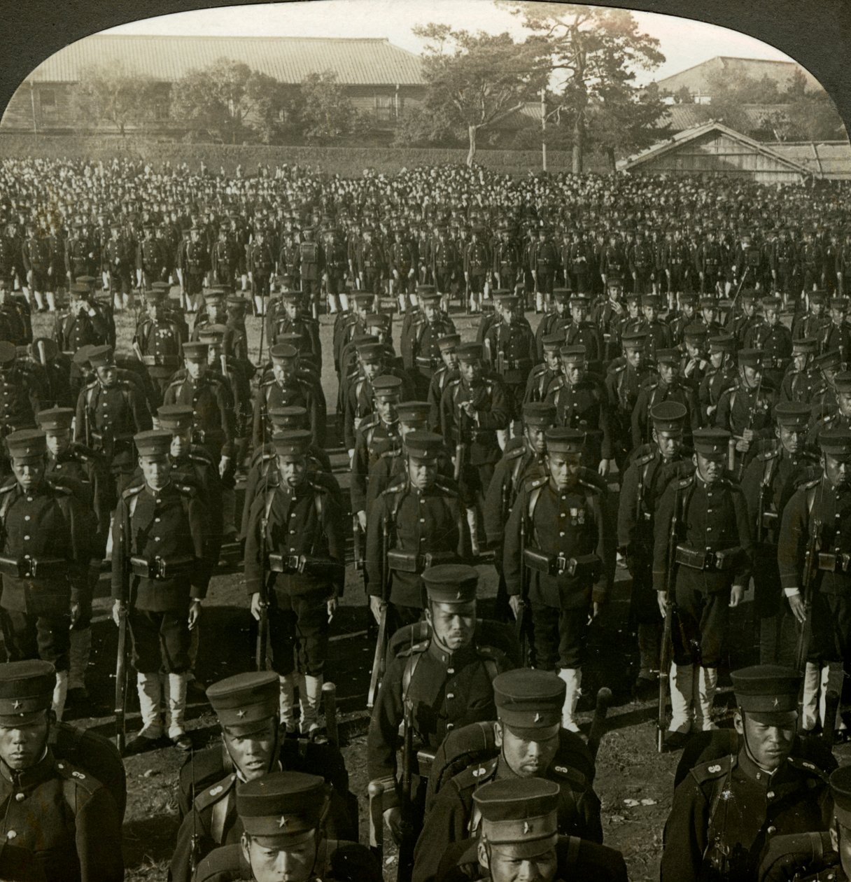 日本步兵参加天皇生日回顾，日本东京。 作者 精益立体视镜之旅