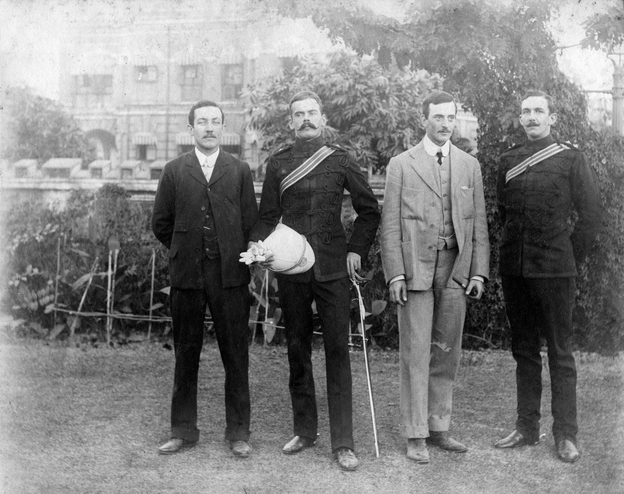1905-1906年在印度Alipore的欧洲人 作者 彼得斯